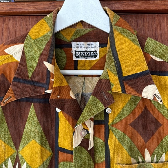 Napili Hawaiian shirt. No iron fabric. Vintage retro tiki tropical 🏖️🌴🏄🏻‍♂️🧉🌋 - Picture 2 of 13
